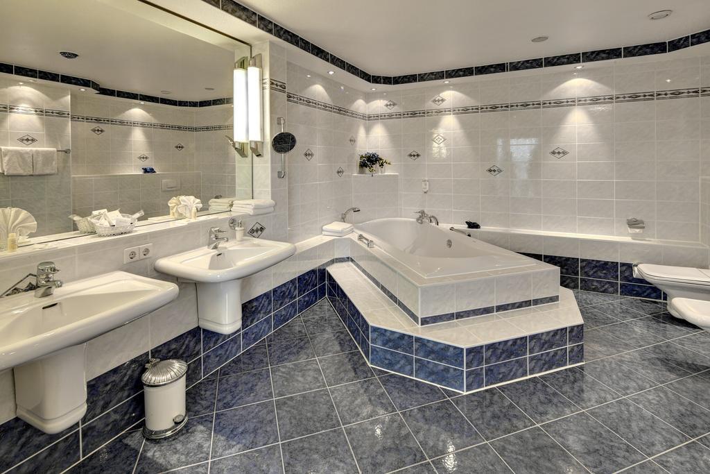 Hotel La Strada Кассель Экстерьер фото