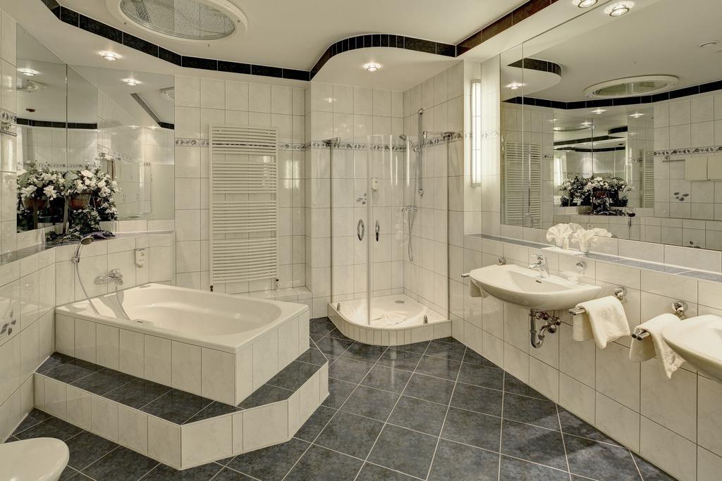 Hotel La Strada Кассель Экстерьер фото