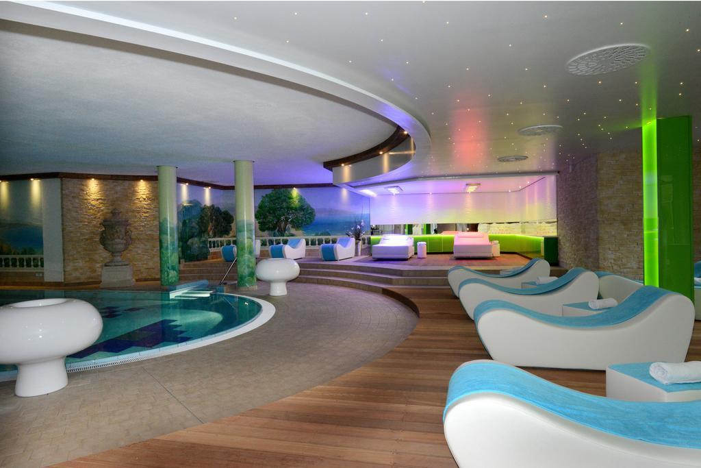 Hotel La Strada Кассель Экстерьер фото