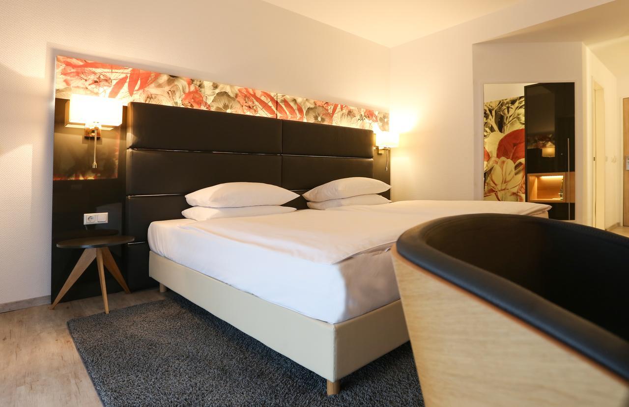 Hotel La Strada Кассель Экстерьер фото