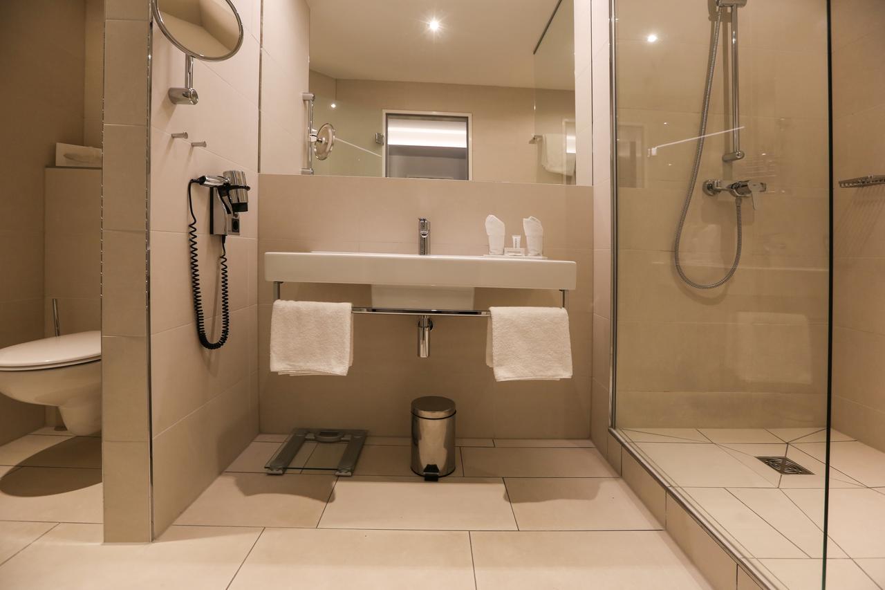 Hotel La Strada Кассель Экстерьер фото