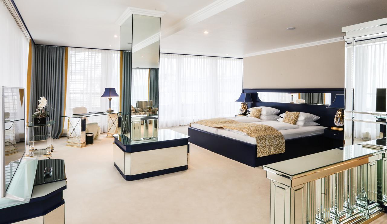 Hotel La Strada Кассель Экстерьер фото
