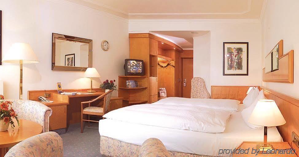 Hotel La Strada Кассель Экстерьер фото